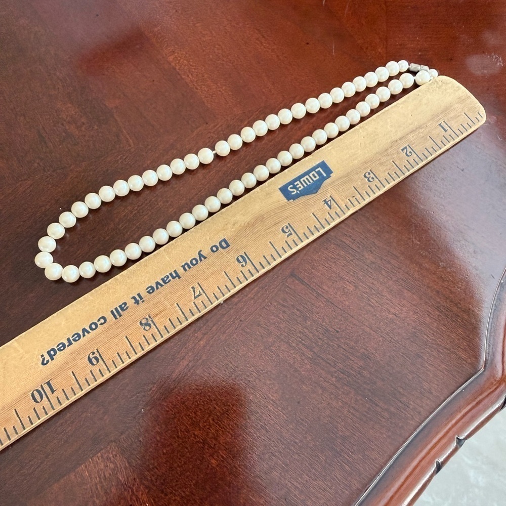 Vintage Faux Pearl Necklace - Picture 2 of 2